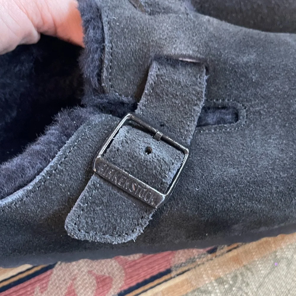 Birkenstock Boston Shearling Suede. Size 10-10.5 Women/ 8-8.5 Men
N17-08 - Picture 7 of 8